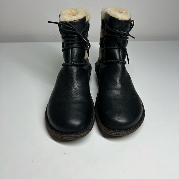 Ugg black leather fur lined tie around winter boots. Size 6 - Picture 5 of 14